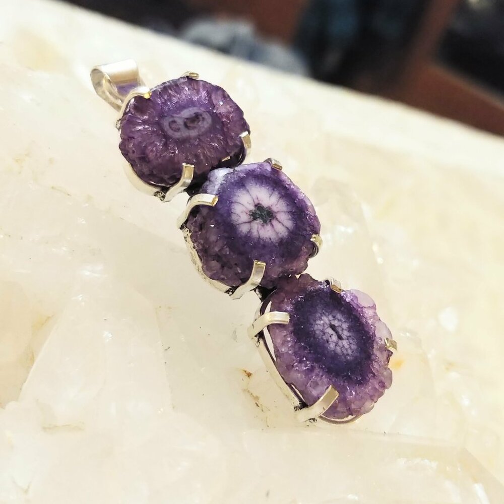 NWOT Dramatic Purple Solar Quartz Slice Stack Pendant 925 Sterling Overlay - Picture 6 of 10